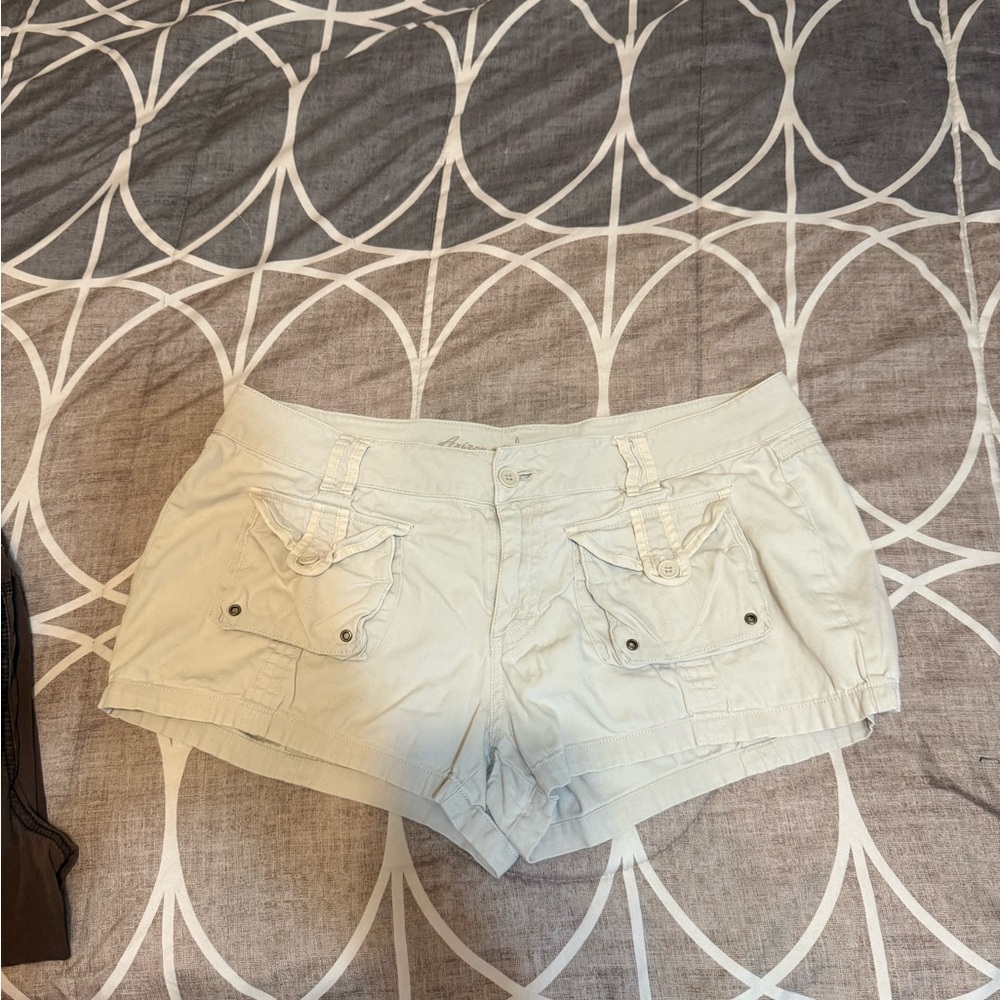 Arizona Jean Company Women's Light Tan Cargo Shorts